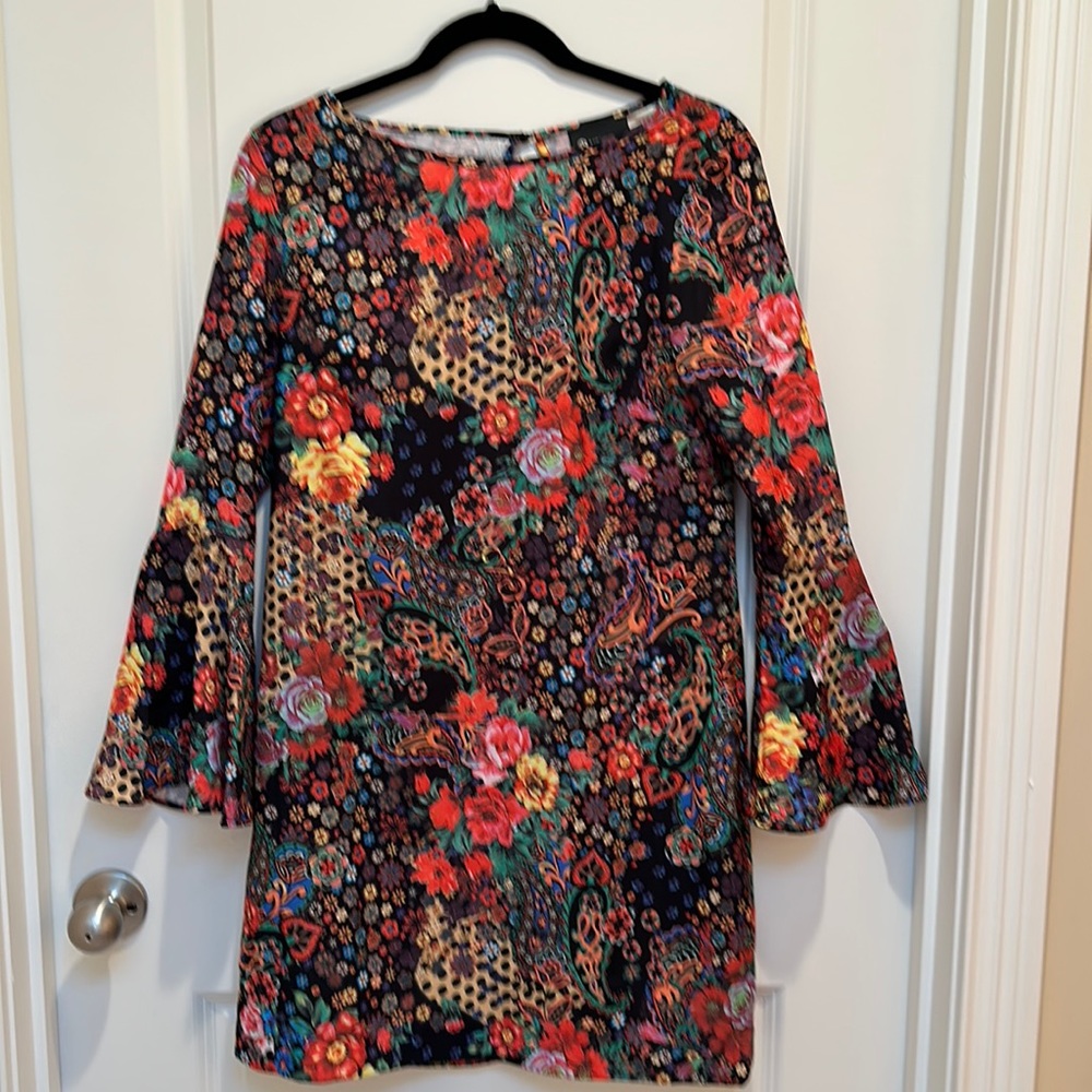 Versona Dress